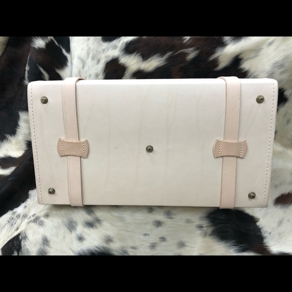 Cowhide duffle - Picture 4 of 15